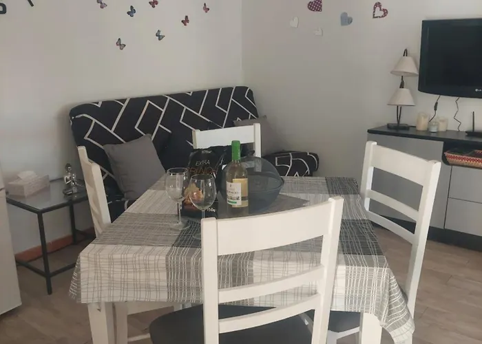 Lovely With Pool Apartament