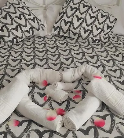 Apartament Lovely With Pool