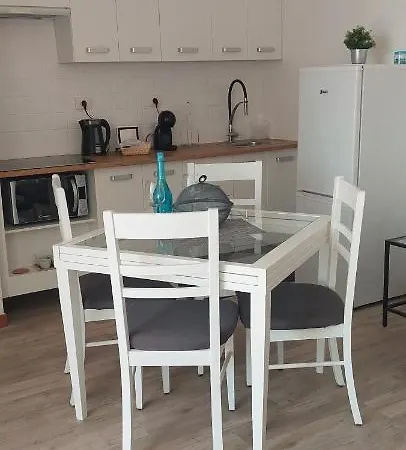 Apartment Lovely With Pool