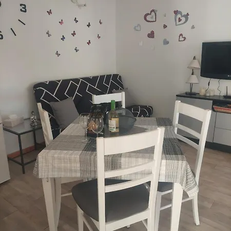 Lovely With Pool Apartment