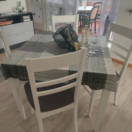 Apartament Lovely With Pool