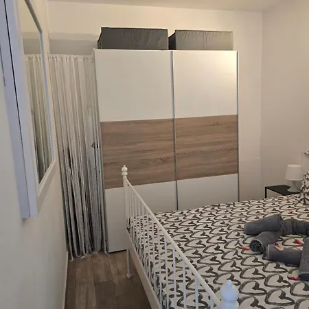 Lovely With Pool Apartment